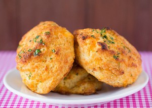 cheddar-bay-biscuits